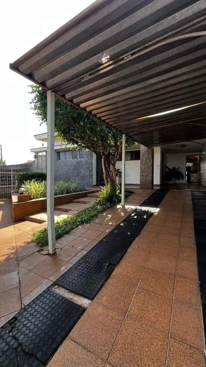 Casa com 4 quartos à venda, 270m² — foto 4 de 39