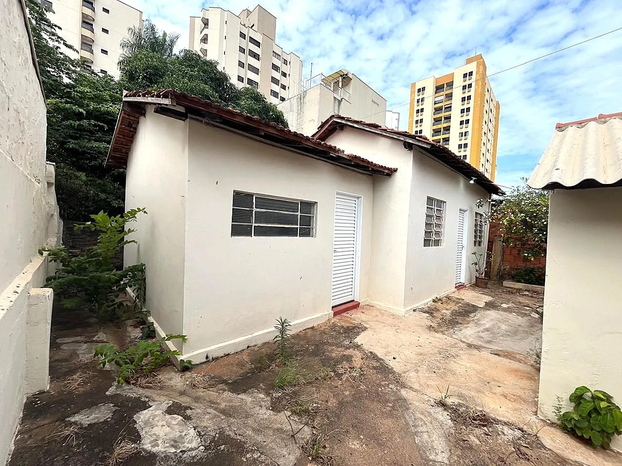 Casa com 1 quarto para aluguel, 50m² — foto 1 de 12