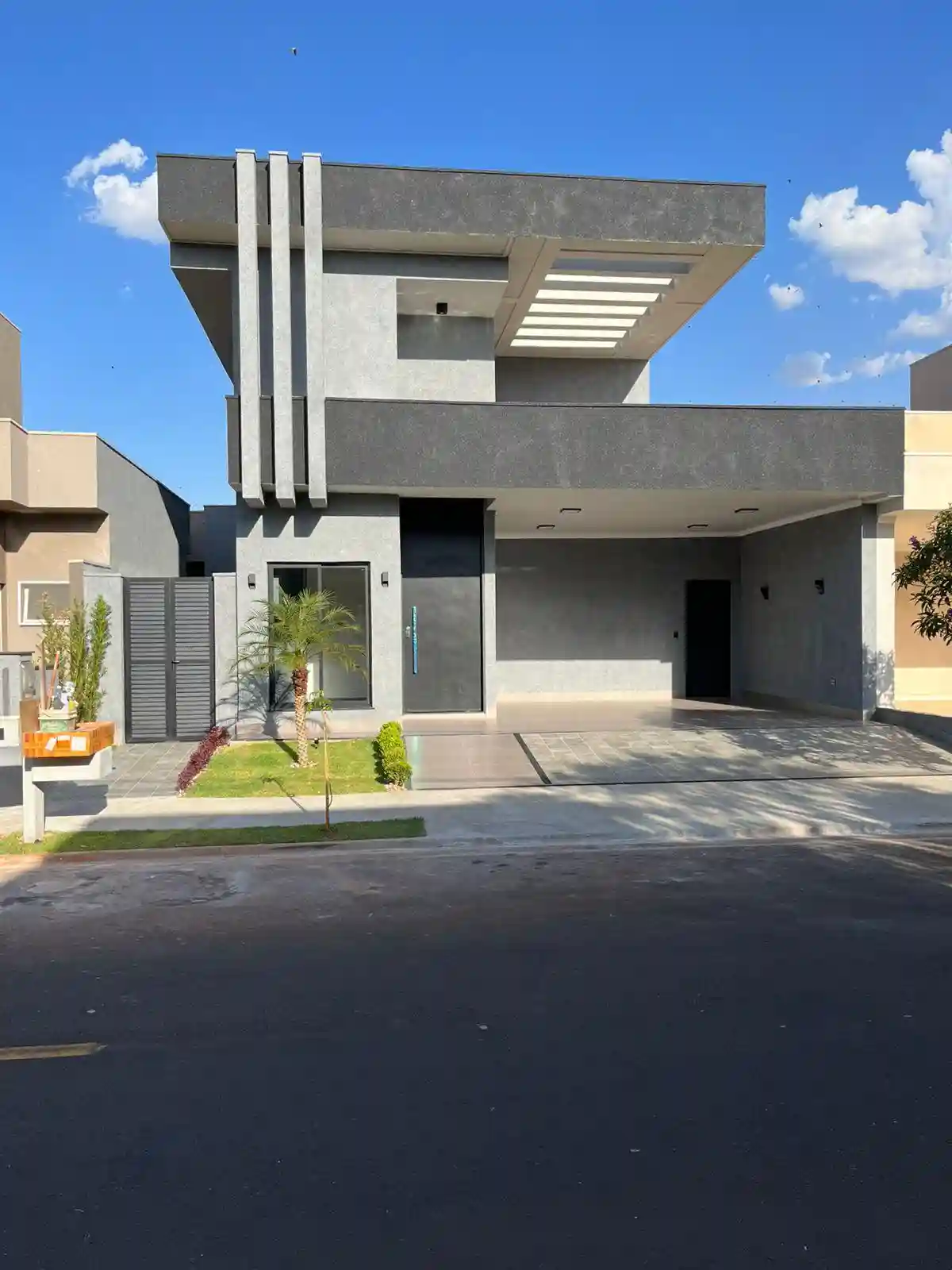 Casa de Condomínio com 3 quartos à venda, 275m² — foto 1 de 13
