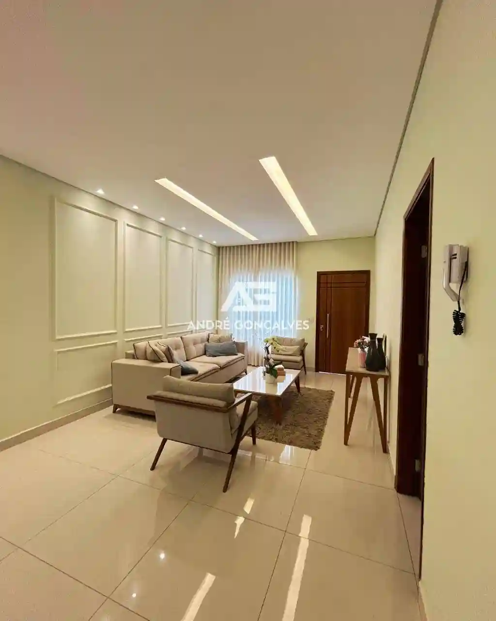 Casa com 3 quartos à venda, 170m² — foto 3 de 17