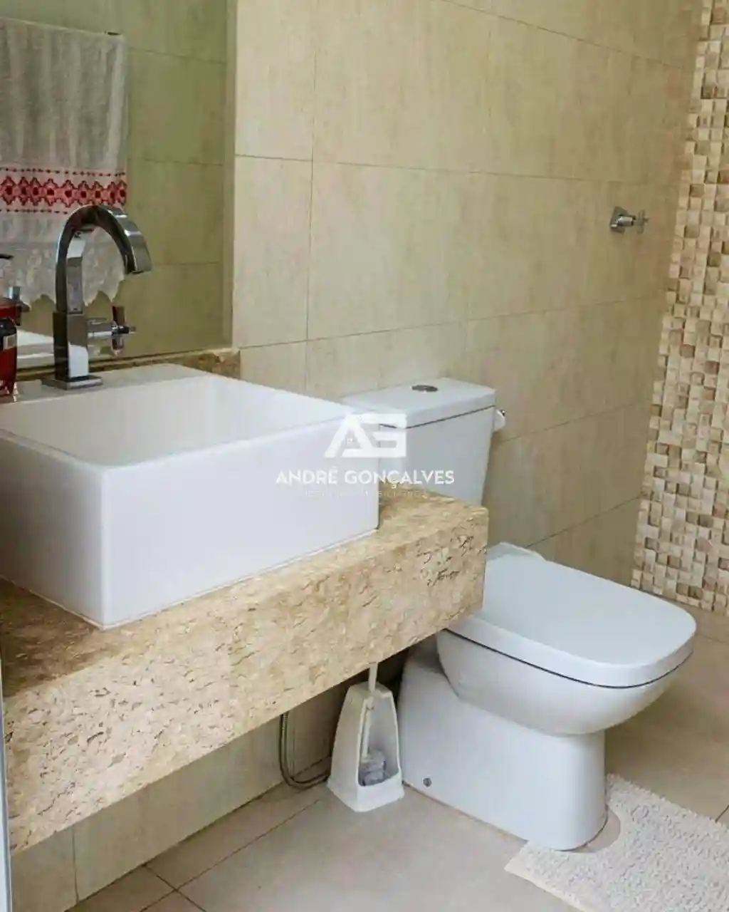 Casa com 3 quartos à venda, 170m² — foto 15 de 17