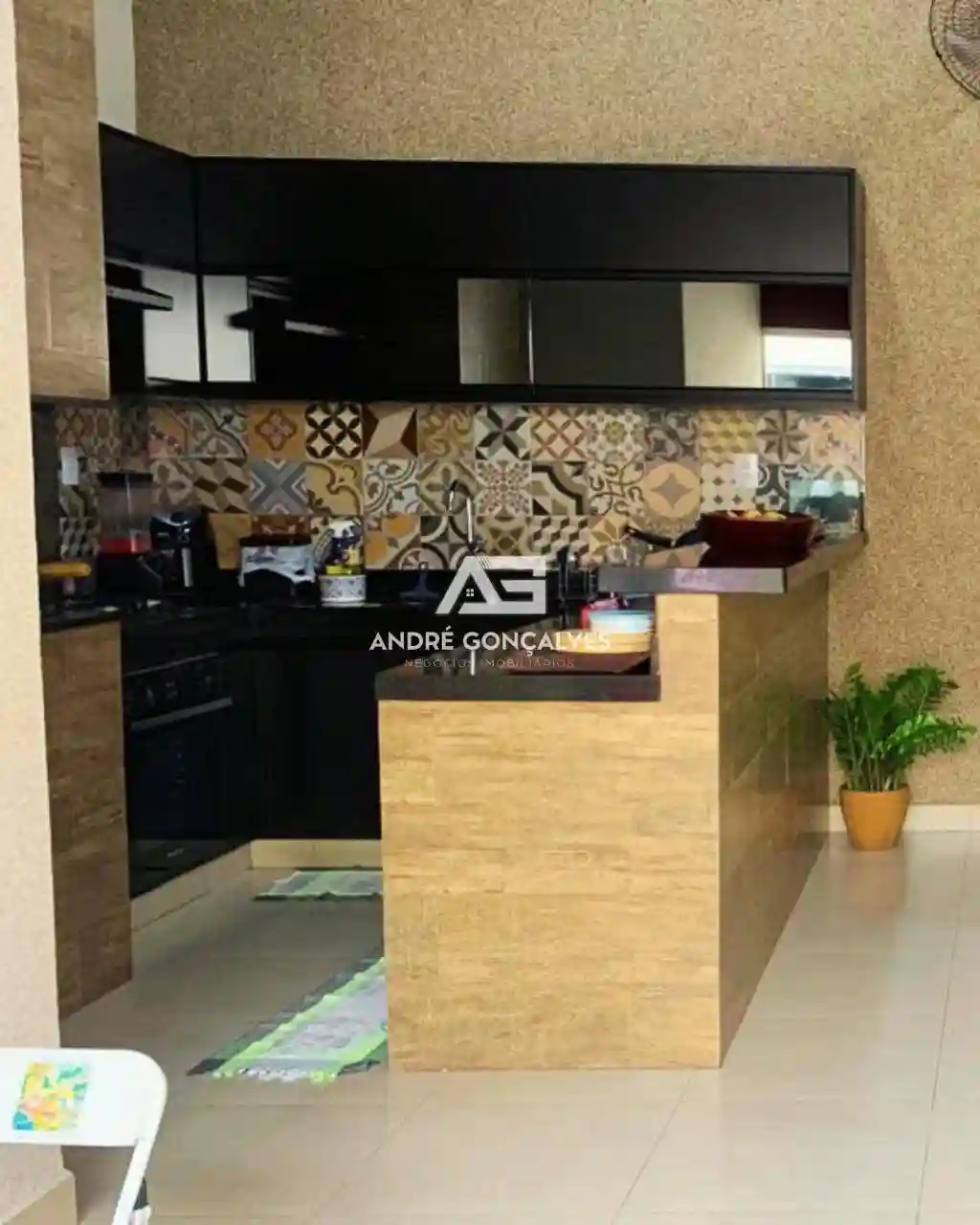Casa com 3 quartos à venda, 170m² — foto 1 de 17