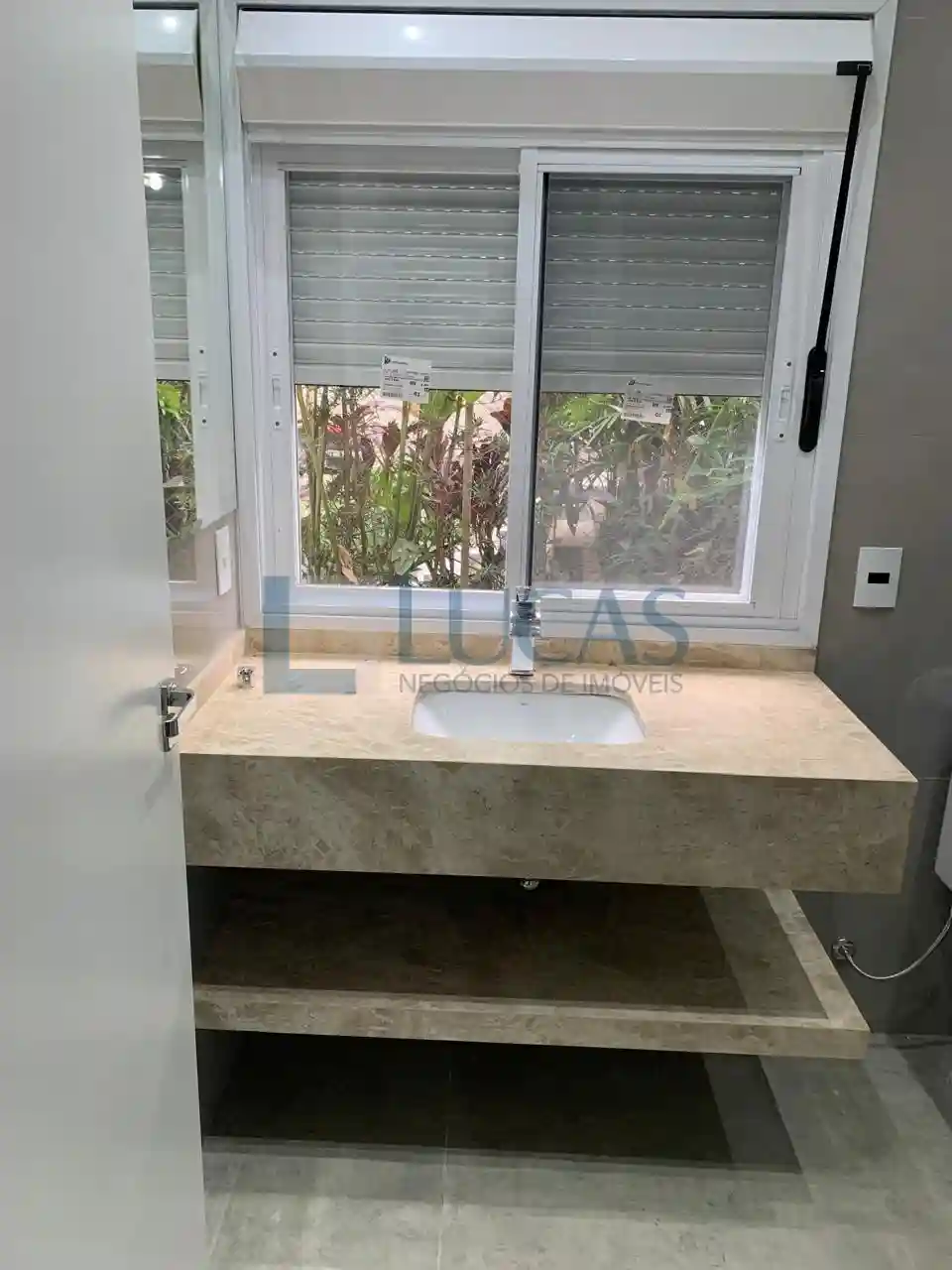 Casa de Condomínio com 4 quartos à venda, 340m² — foto 37 de 42