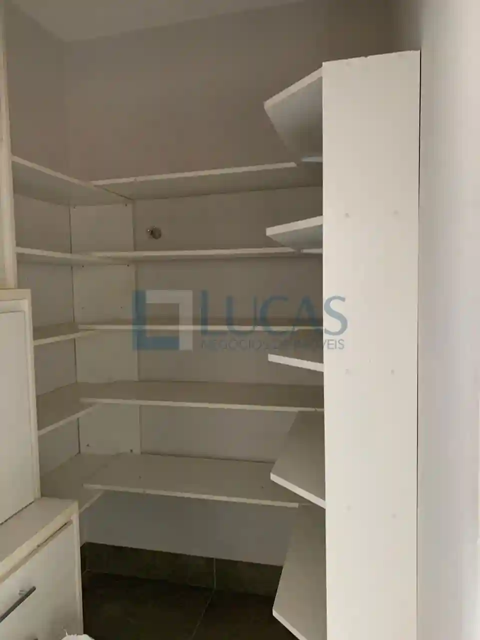 Casa de Condomínio com 4 quartos à venda, 340m² — foto 13 de 42