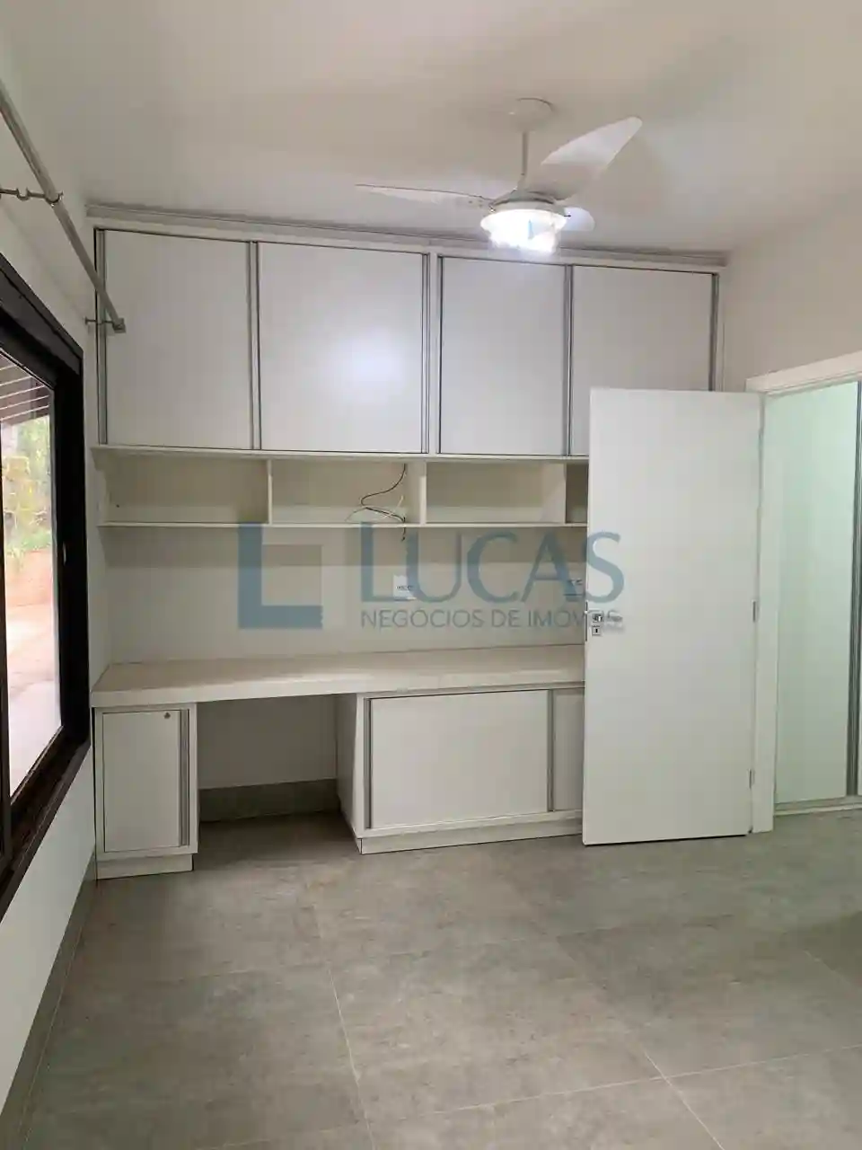 Casa de Condomínio com 4 quartos à venda, 340m² — foto 27 de 42