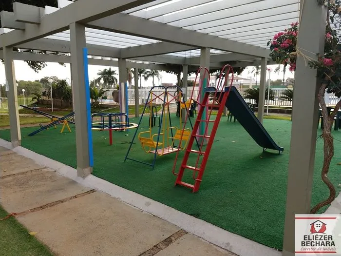 Terreno / Lote / Condomínio à venda — foto 2 de 5