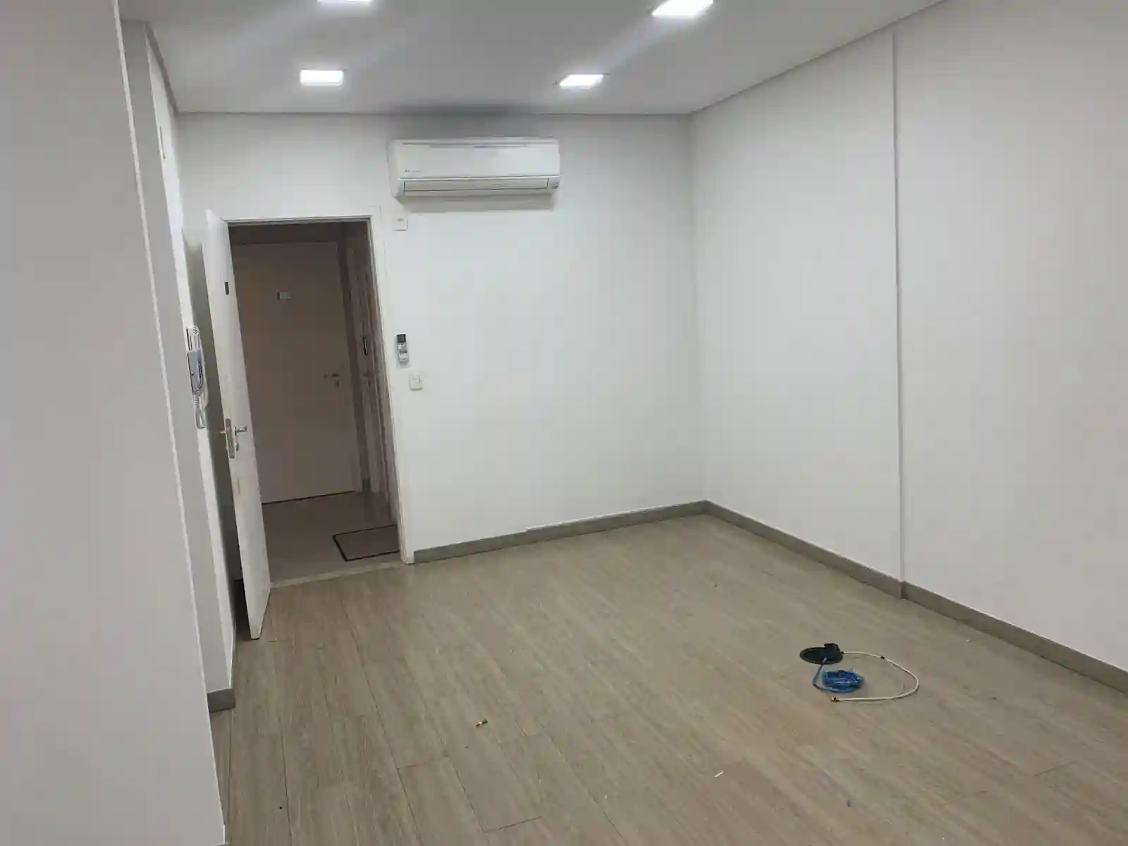 Conjunto Comercial / Sala  à venda, 35m² — foto 1 de 6