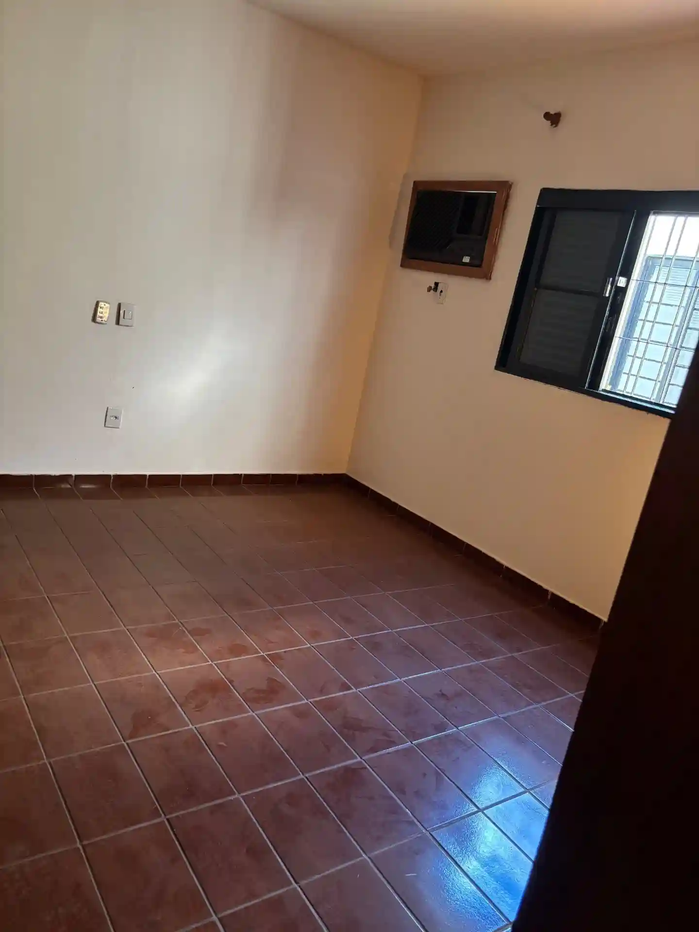Casa com 4 quartos à venda, 290m² — foto 4 de 9