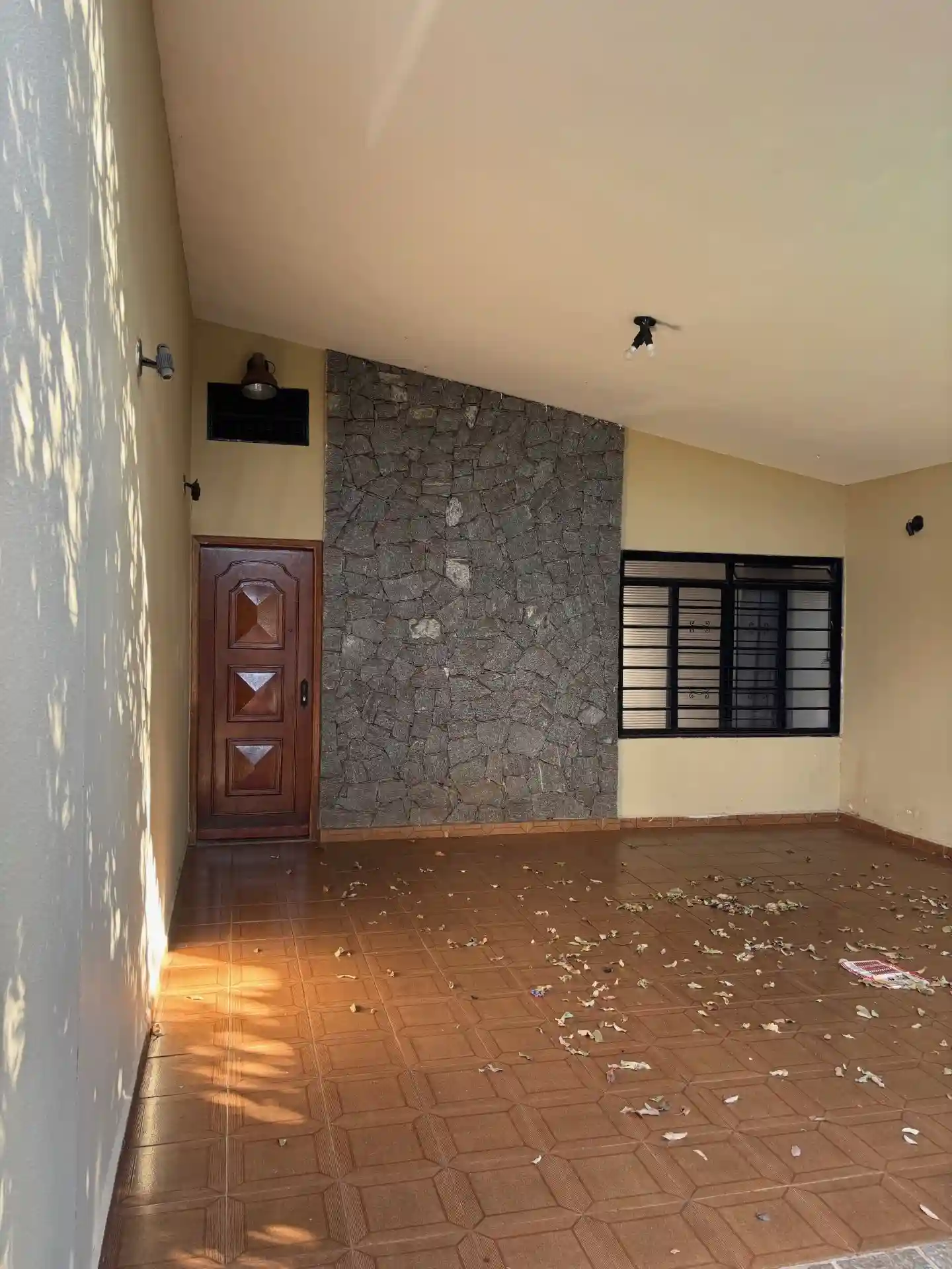 Casa com 4 quartos à venda, 290m² — foto 1 de 9