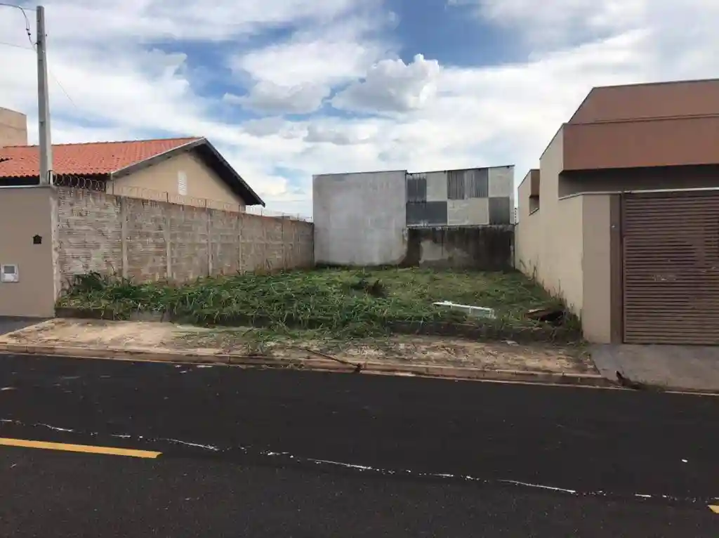 Terreno / Lote / Condomínio  à venda, 200m² — foto 1 de 1
