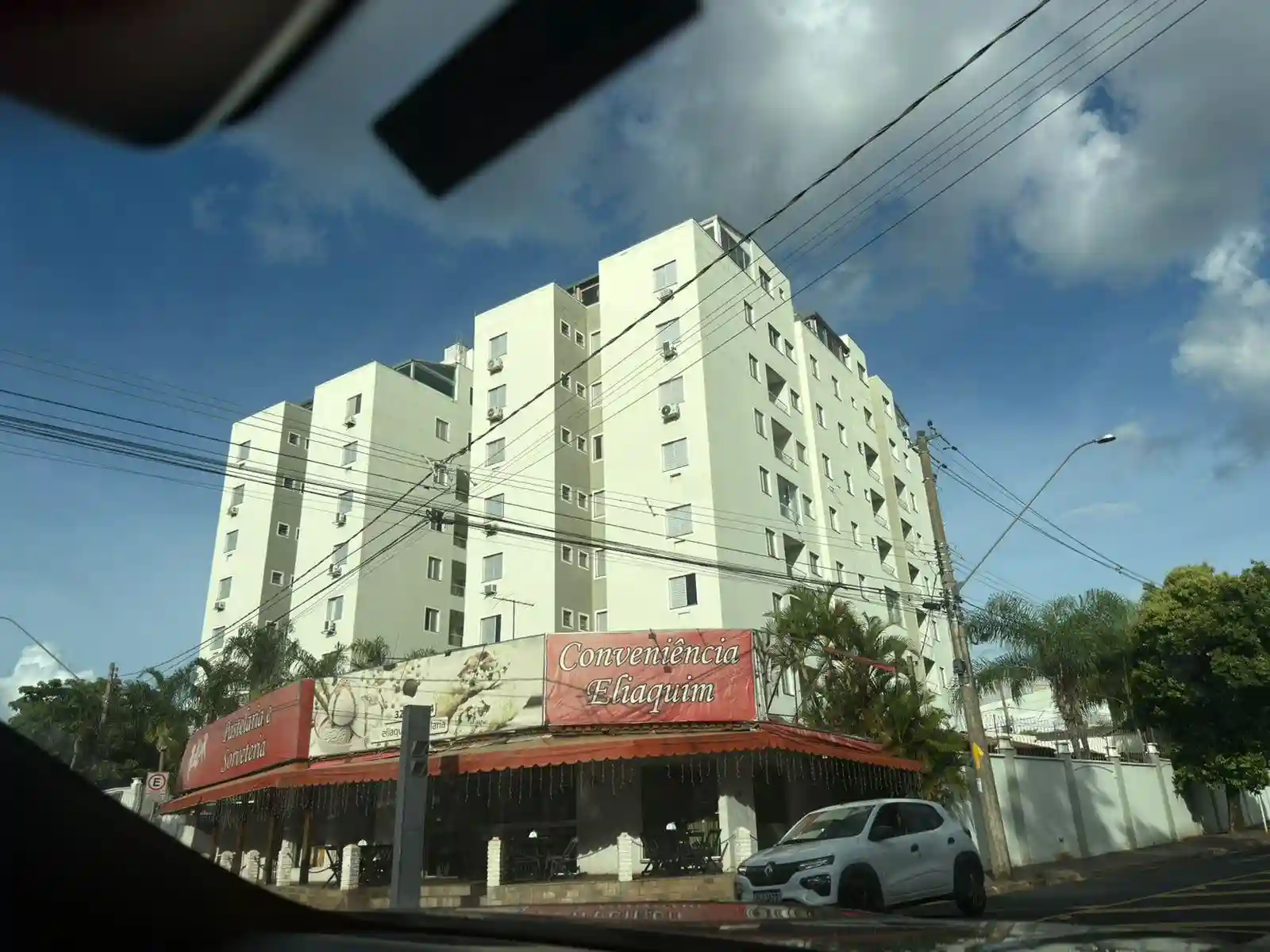 Apartamento com 2 quartos à venda, 75m² — foto 1 de 14