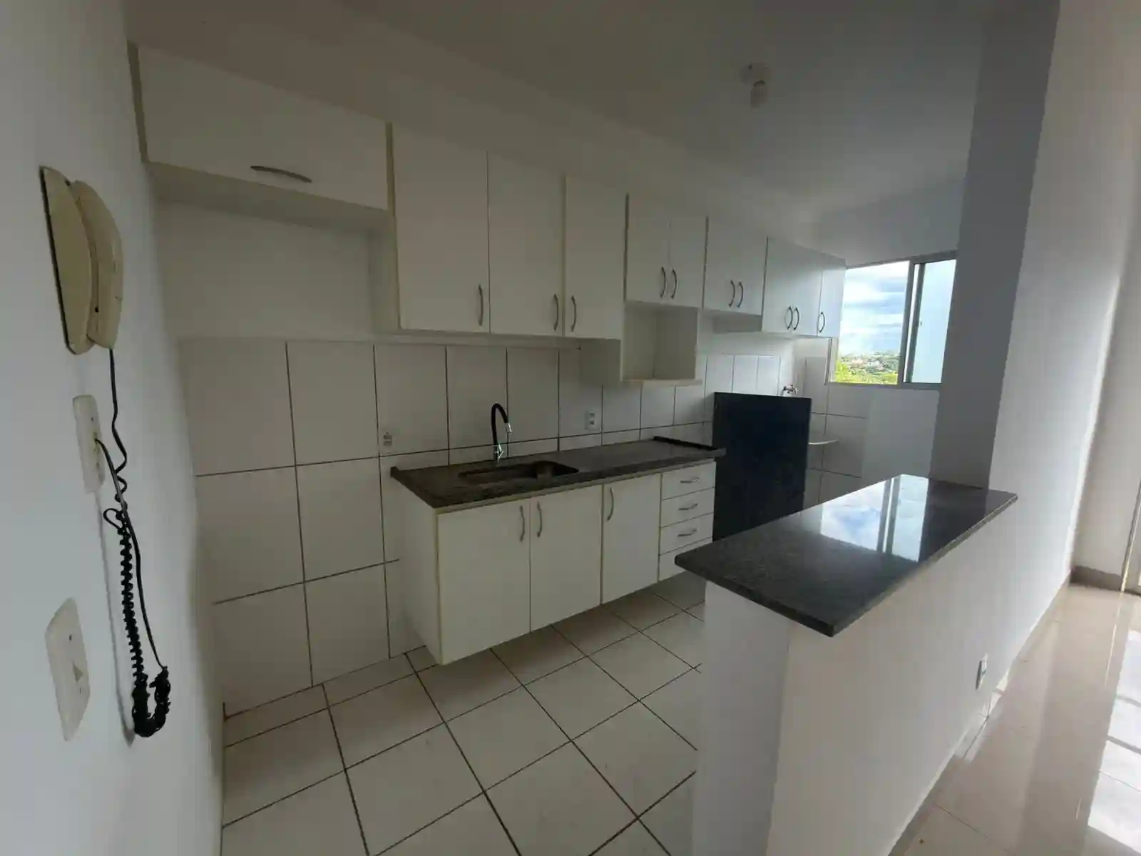 Apartamento com 2 quartos à venda, 75m² — foto 13 de 14