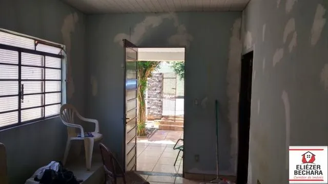 Casa à venda — foto 1 de 3