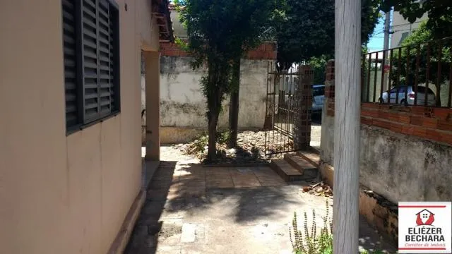 Casa à venda — foto 2 de 3