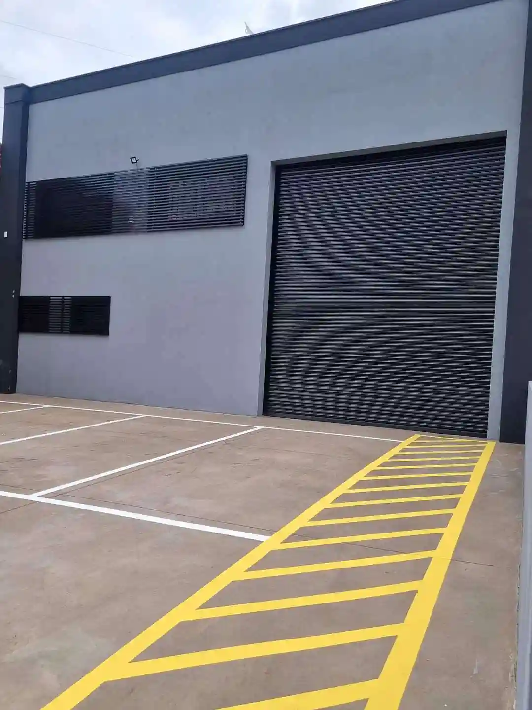Loja / Salão / Ponto Comercial  à venda, 220m² — foto 2 de 9