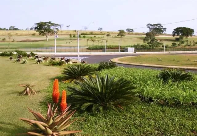 Terreno / Lote / Condomínio à venda — foto 6 de 6