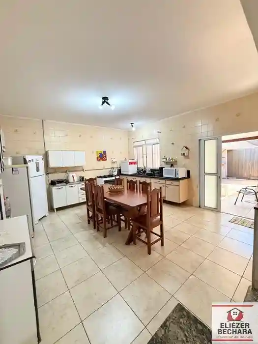 Casa com 3 quartos à venda, 150m² — foto 10 de 25