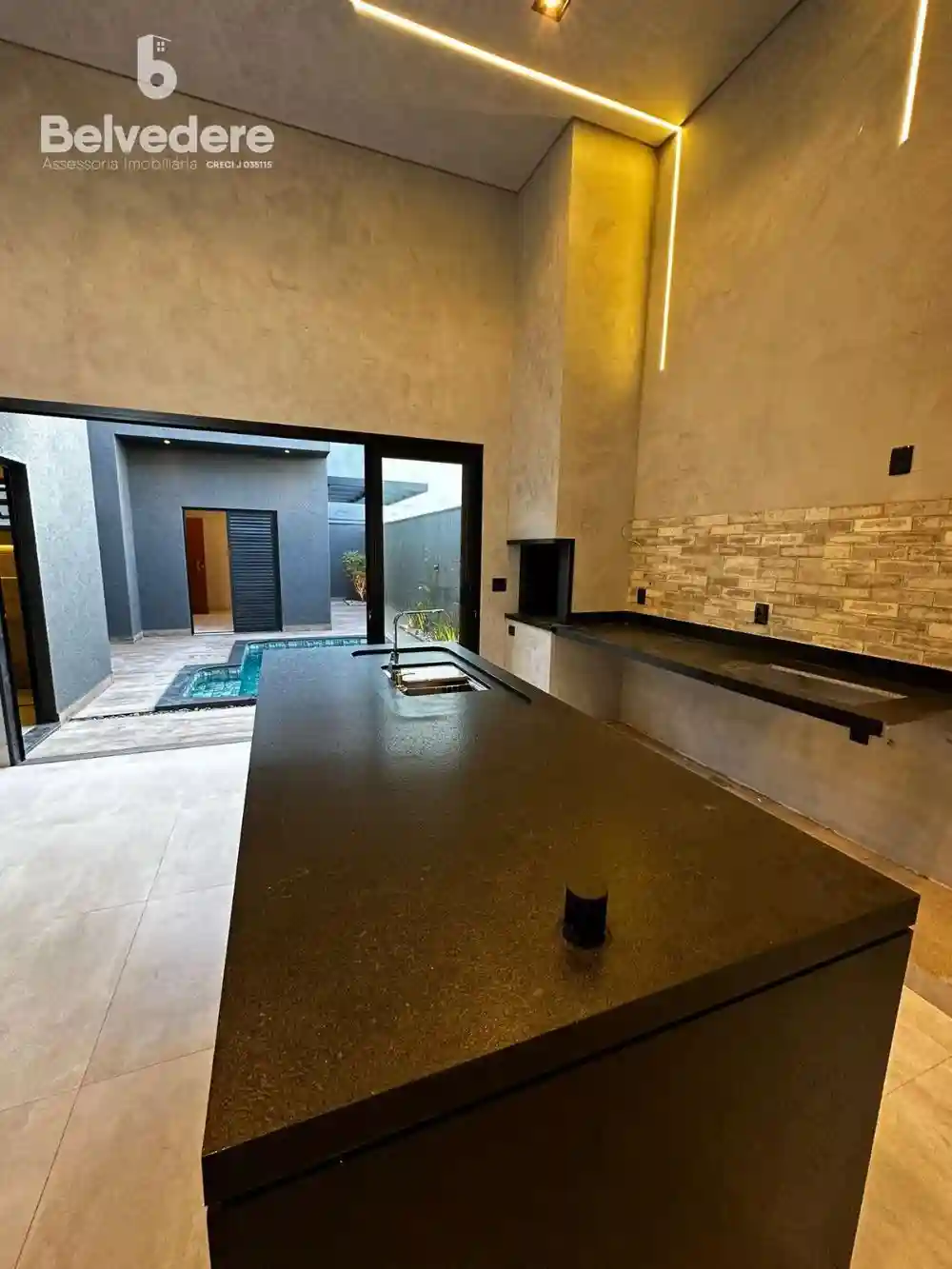 Casa de Condomínio com 3 quartos à venda, 253m² — foto 8 de 15