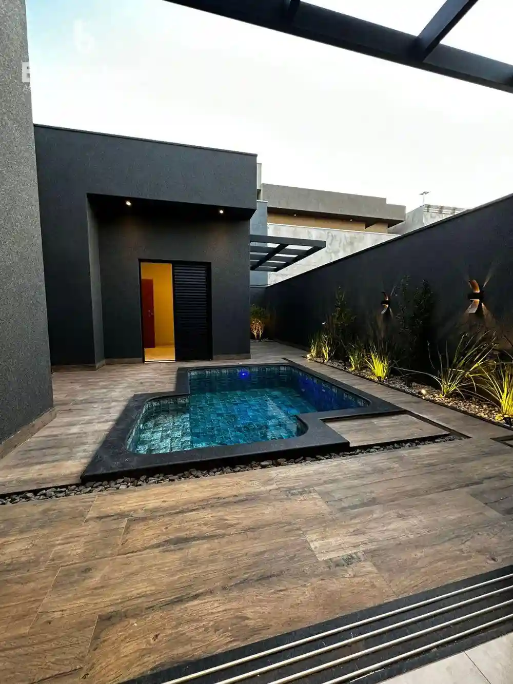 Casa de Condomínio com 3 quartos à venda, 253m² — foto 12 de 15
