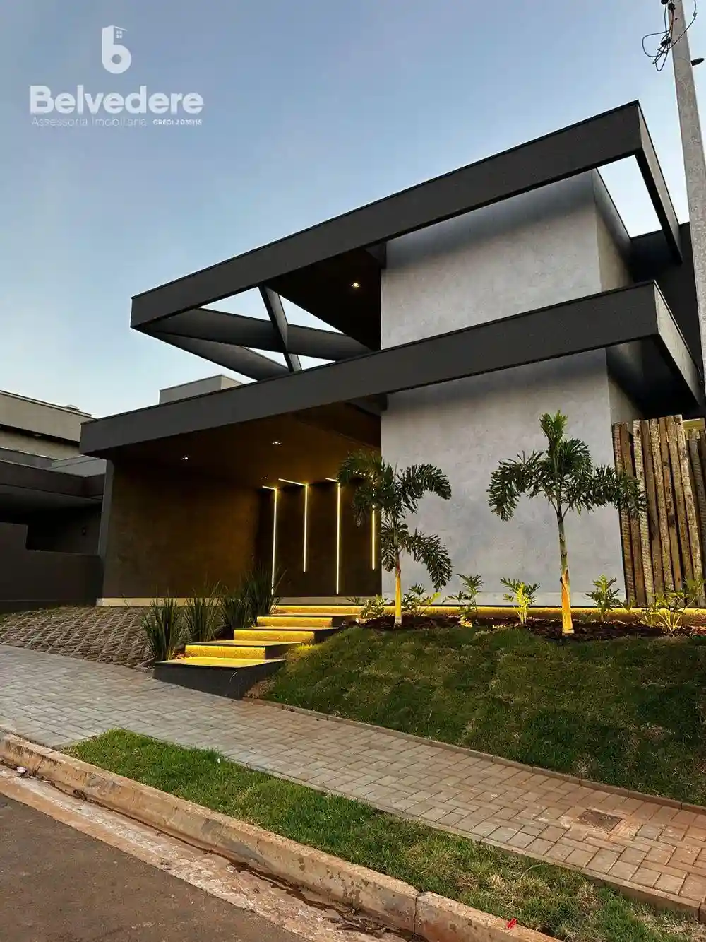 Casa de Condomínio com 3 quartos à venda, 253m² — foto 2 de 15