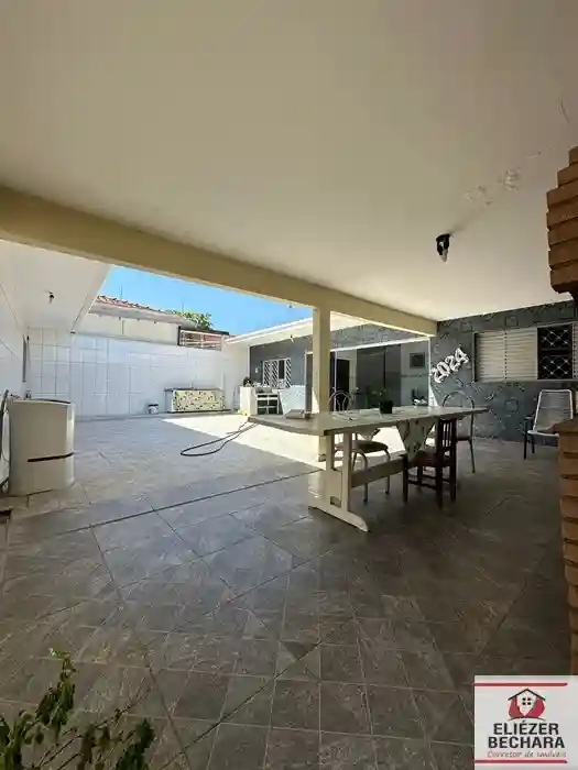 Casa com 3 quartos à venda, 280m² — foto 21 de 28