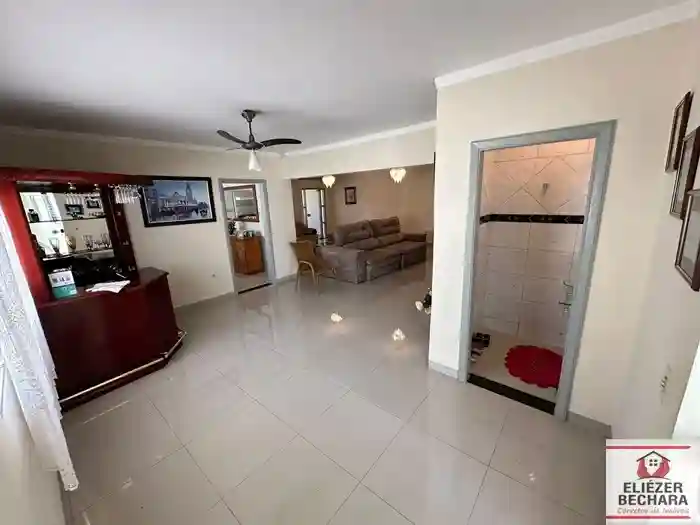 Casa com 3 quartos à venda, 280m² — foto 4 de 28