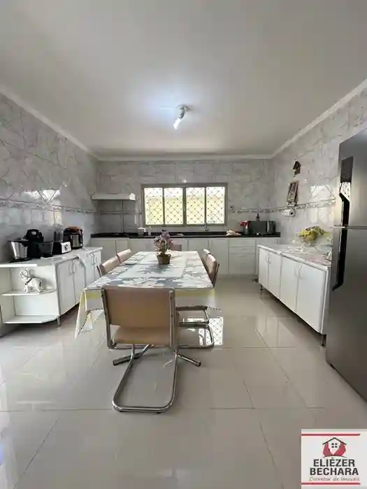 Casa com 3 quartos à venda, 280m² — foto 14 de 28