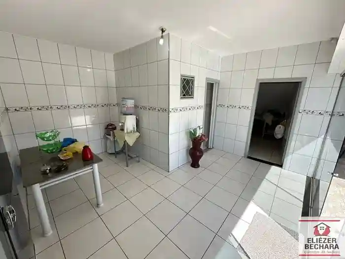 Casa com 3 quartos à venda, 280m² — foto 25 de 28