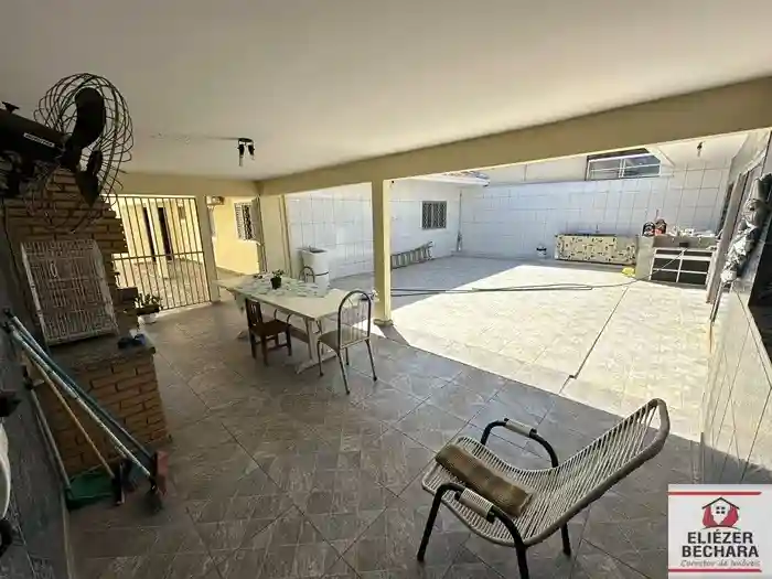 Casa com 3 quartos à venda, 280m² — foto 23 de 28