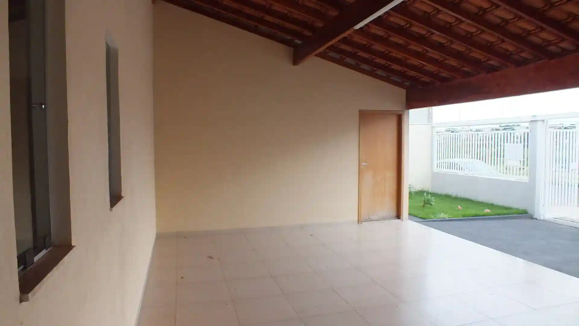 Casa com 3 quartos à venda, 310m² — foto 3 de 10