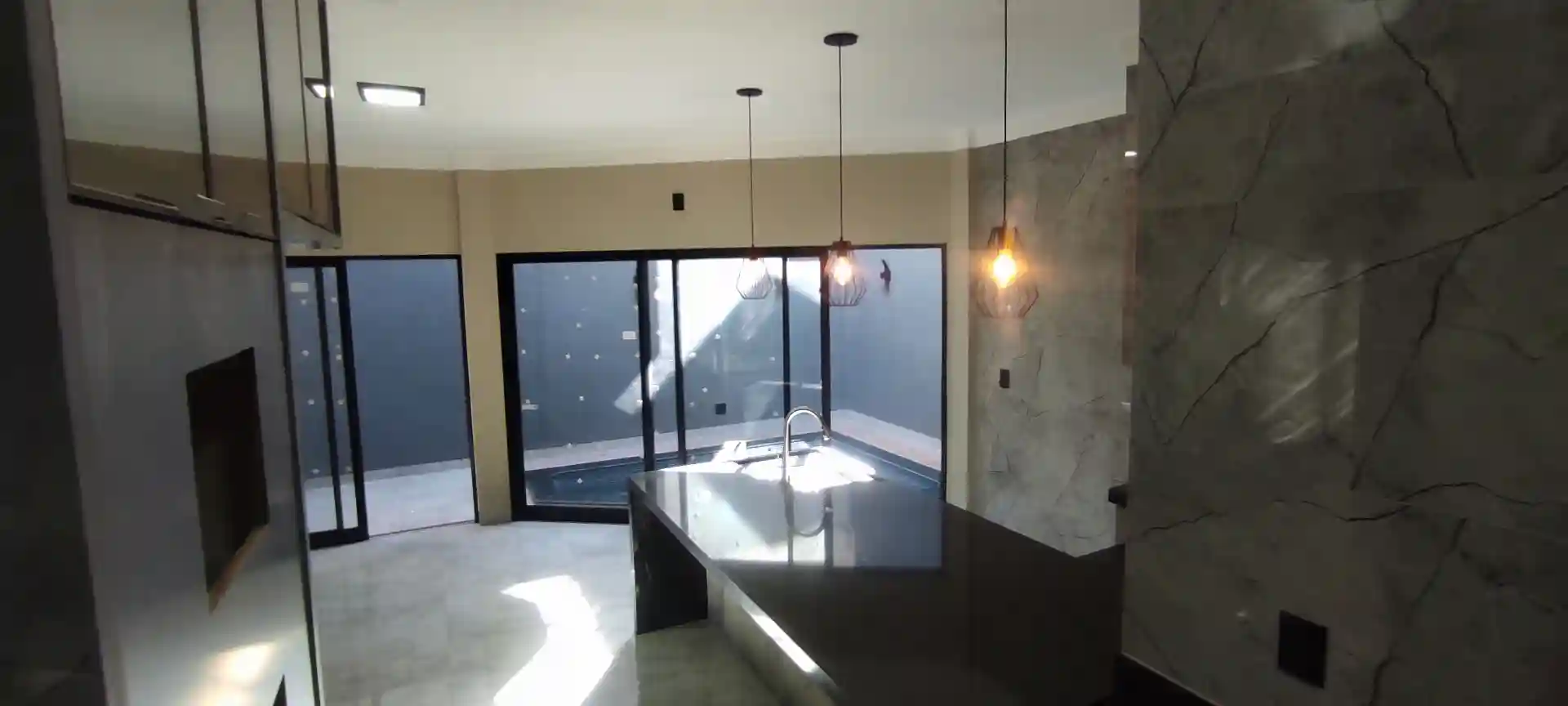 Casa de Condomínio com 3 quartos à venda, 177m² — foto 3 de 19