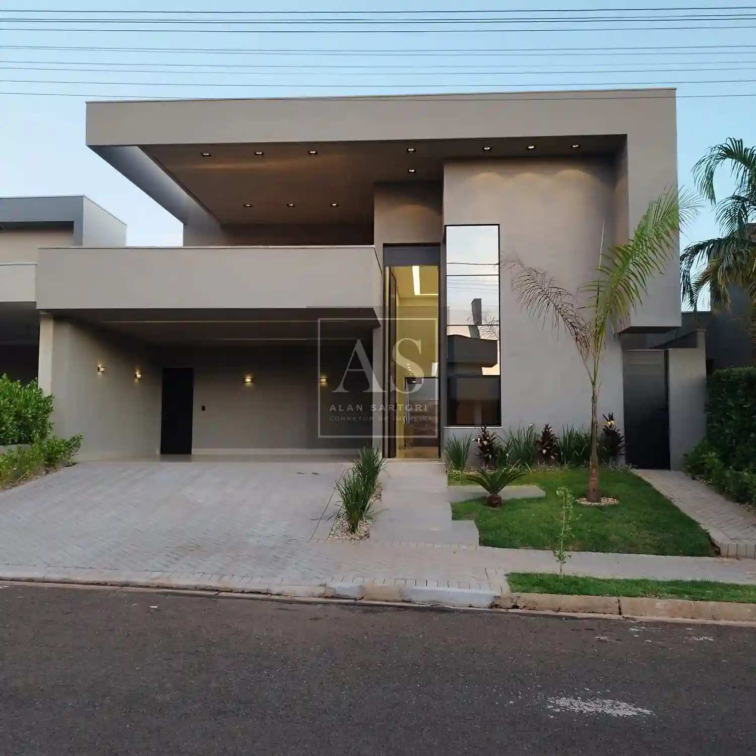 Casa de Condomínio com 3 quartos à venda, 212m² — foto 1 de 29
