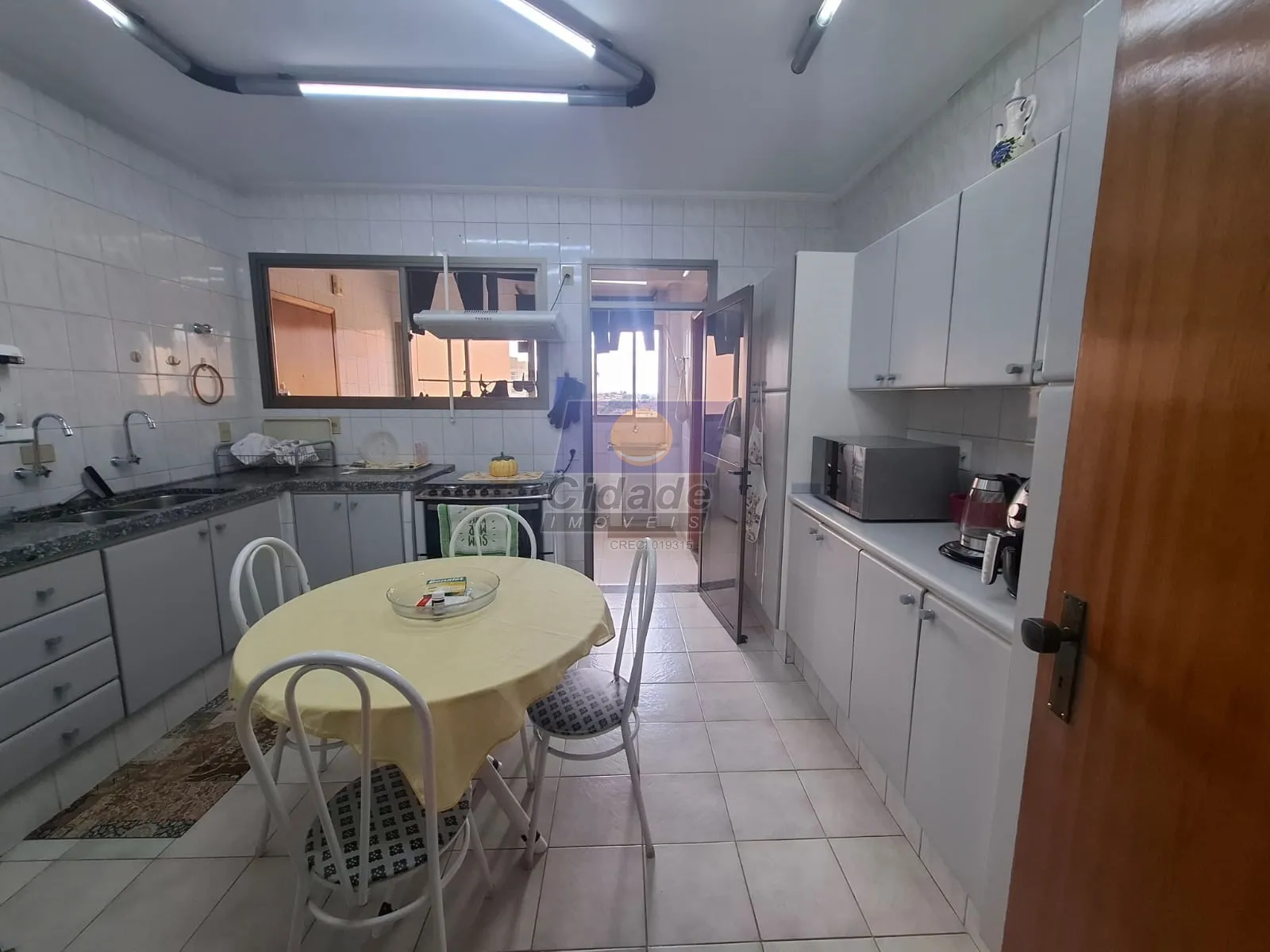 Apartamento com 3 quartos à venda, 126m² — foto 10 de 11