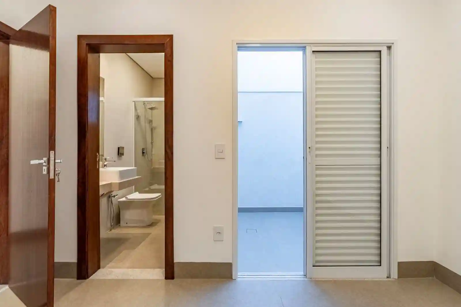Casa de Condomínio com 3 quartos à venda, 300m² — foto 4 de 16