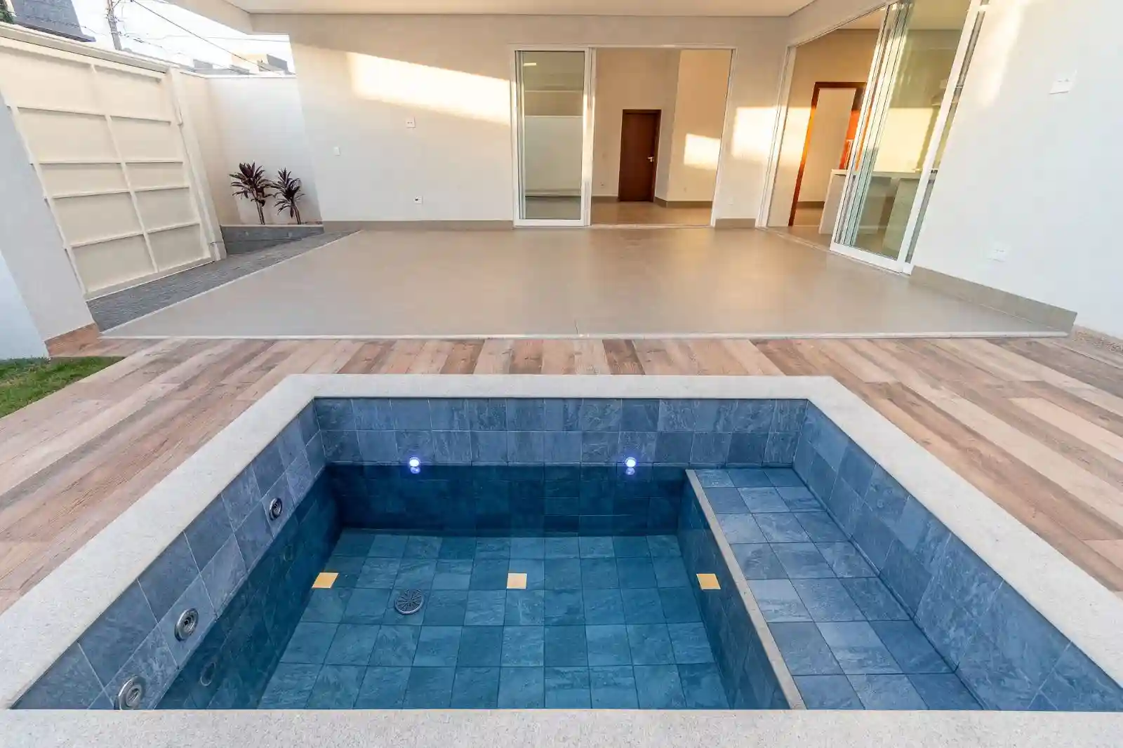 Casa de Condomínio com 3 quartos à venda, 300m² — foto 7 de 16