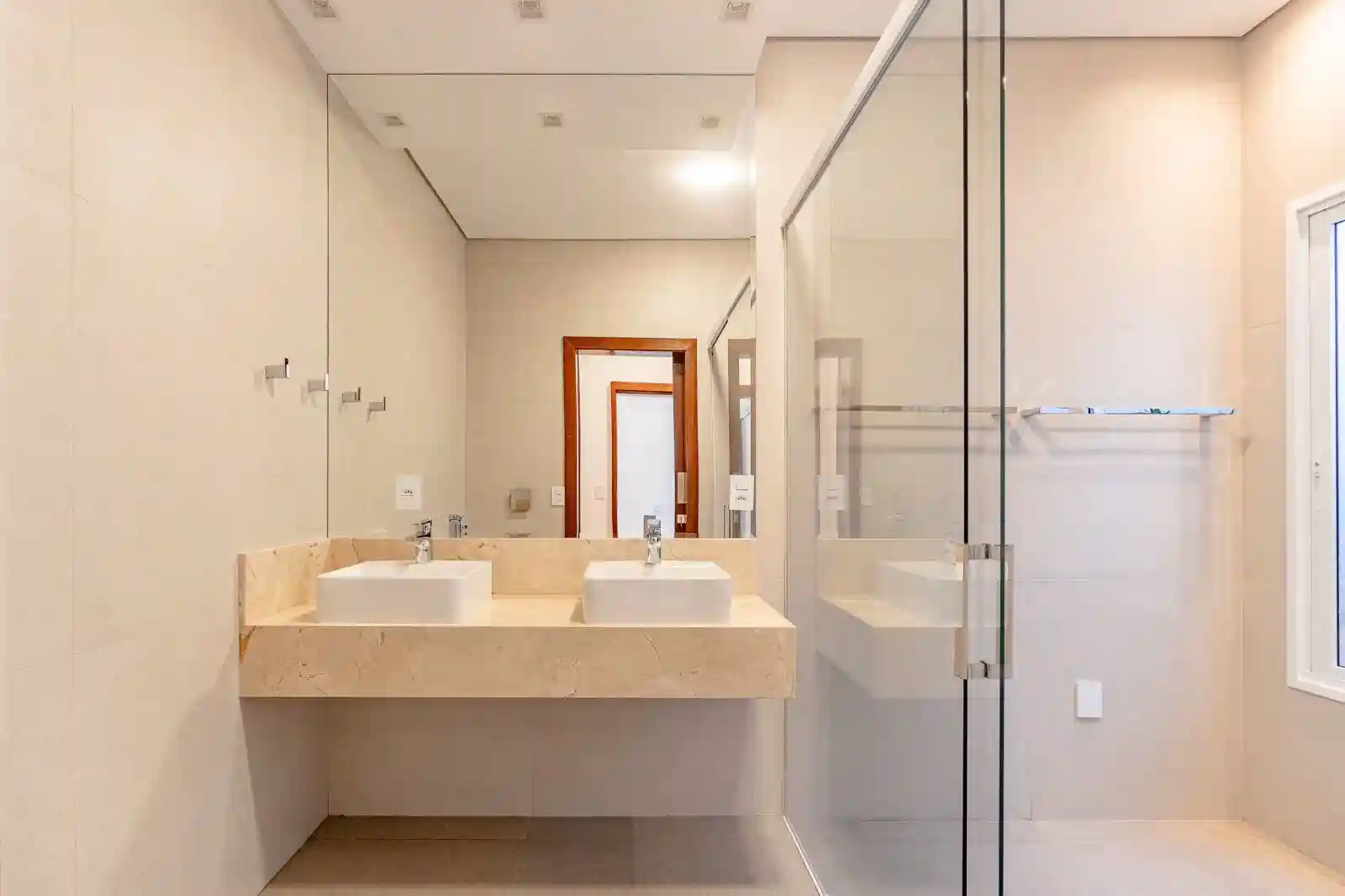 Casa de Condomínio com 3 quartos à venda, 300m² — foto 5 de 16