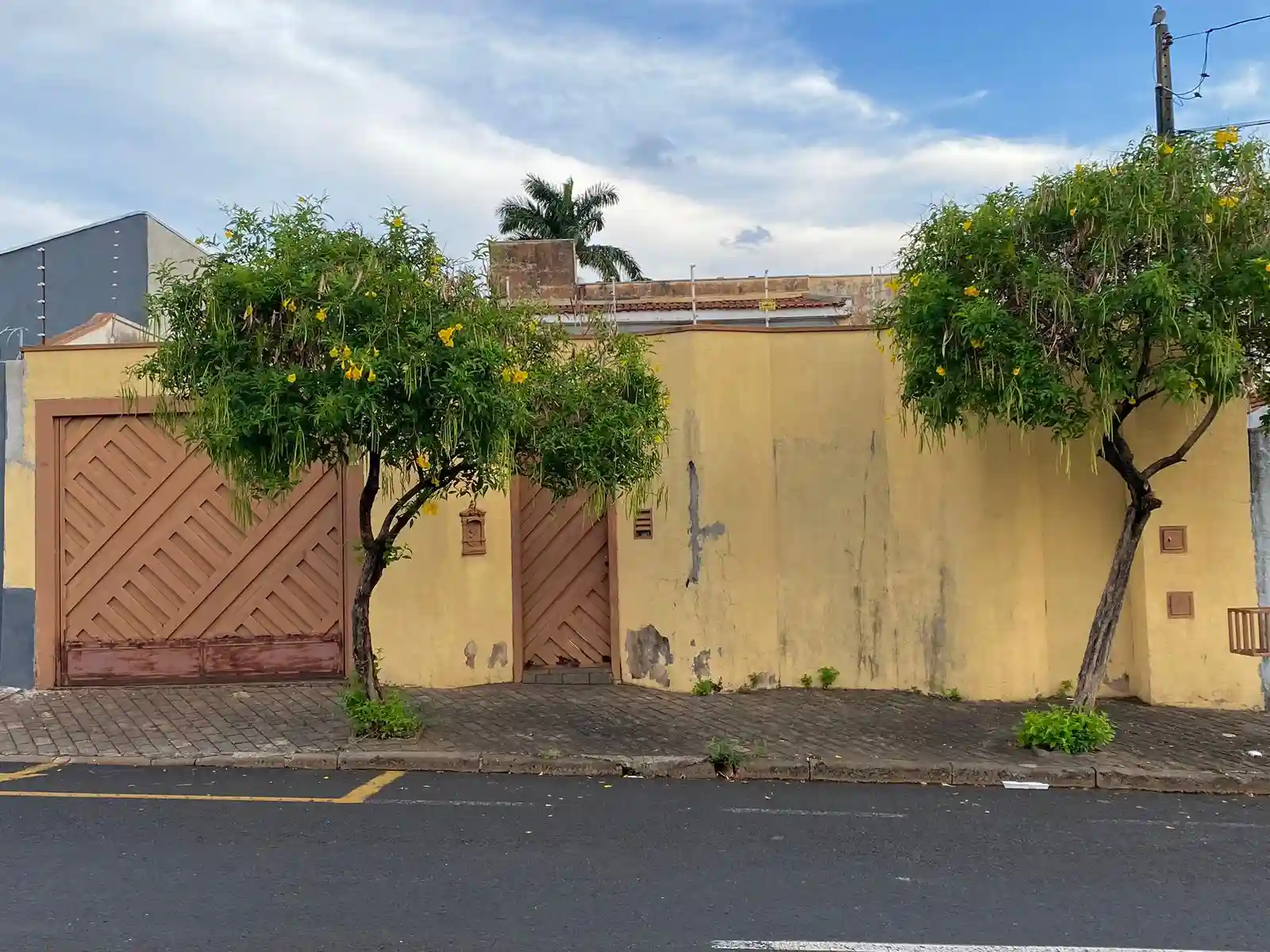 Sobrado com 3 quartos à venda, 200m² — foto 1 de 10