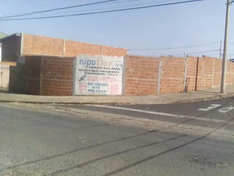 Terreno / Lote / Condomínio à venda — foto 1 de 3