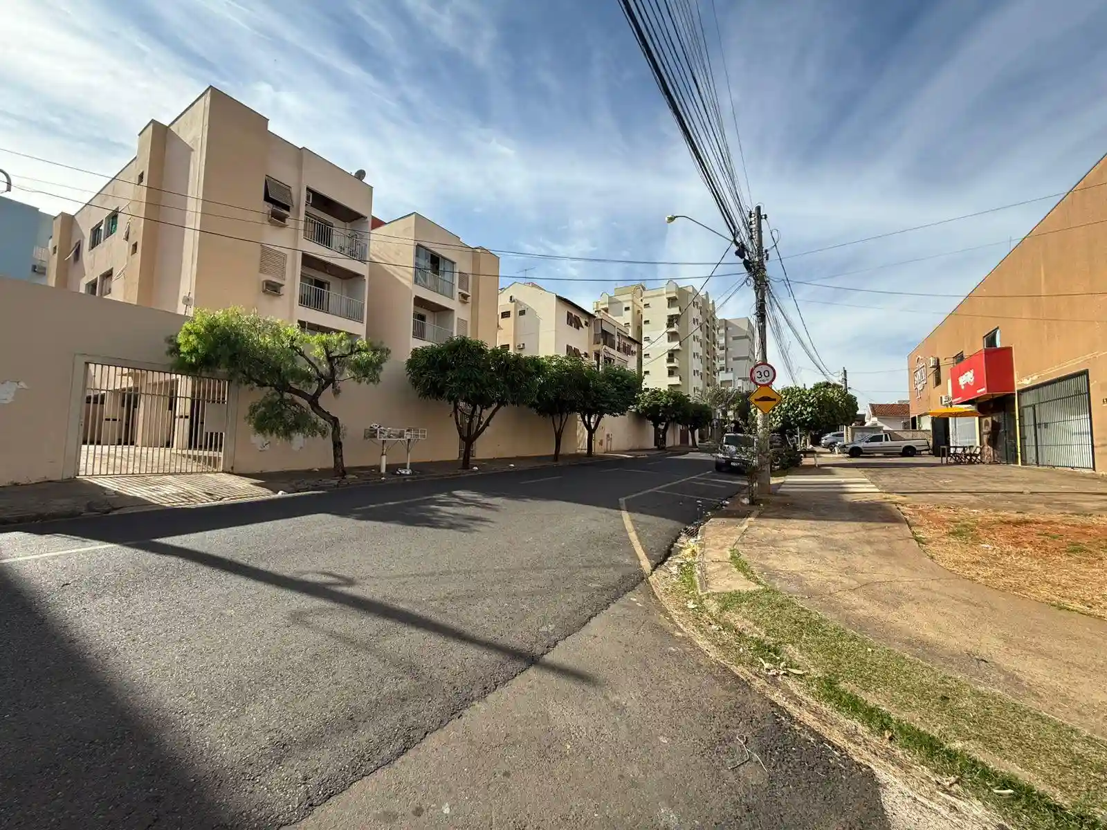 Apartamento com 2 quartos para aluguel, 85m² — foto 1 de 17