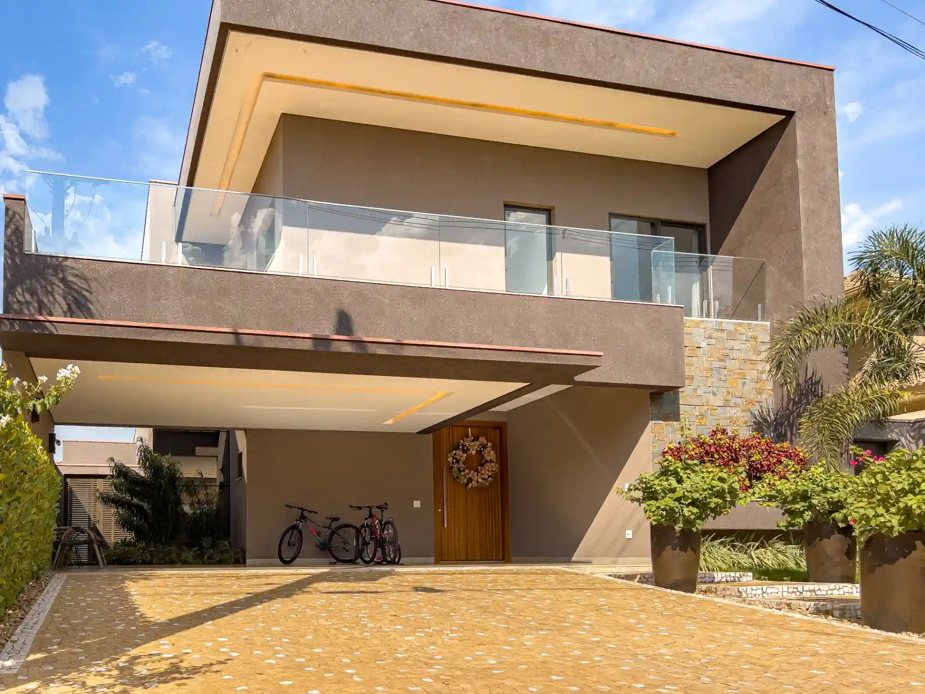 Casa de Condomínio com 4 quartos à venda, 380m² — foto 1 de 30