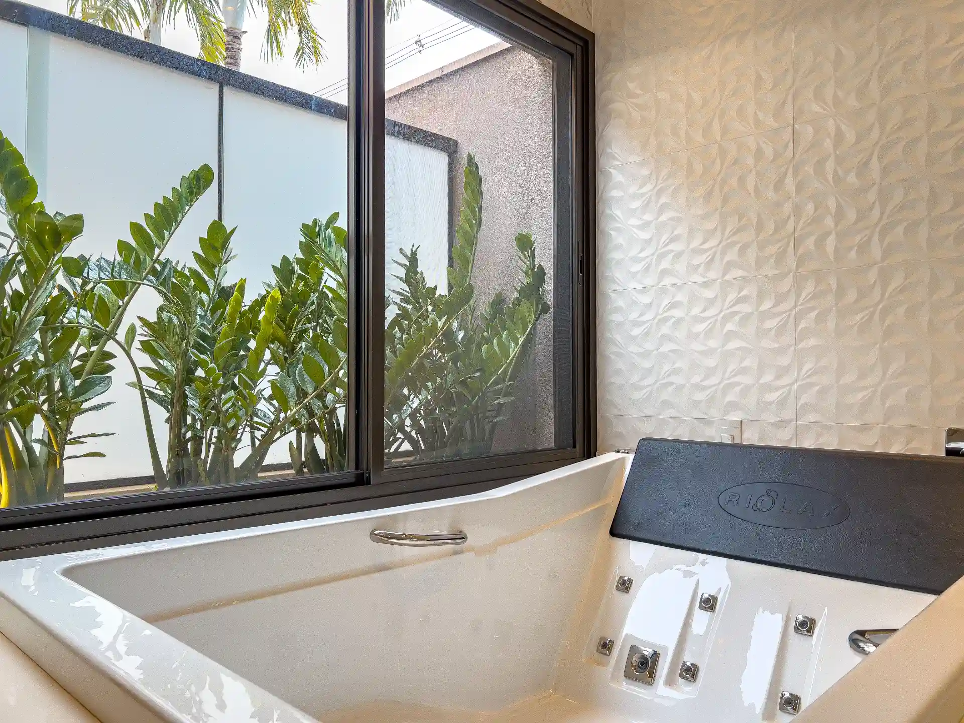 Casa de Condomínio com 4 quartos à venda, 380m² — foto 17 de 30