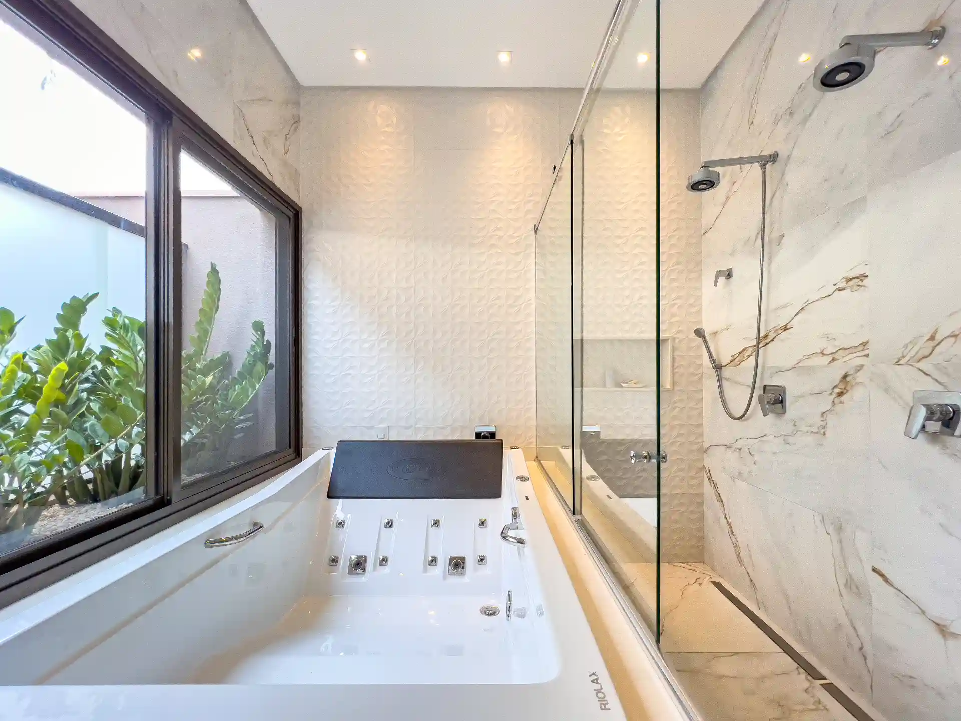 Casa de Condomínio com 4 quartos à venda, 380m² — foto 4 de 30