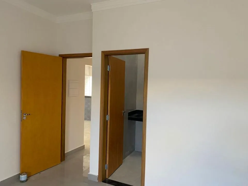 Casa com 2 quartos à venda, 200m² — foto 1 de 11