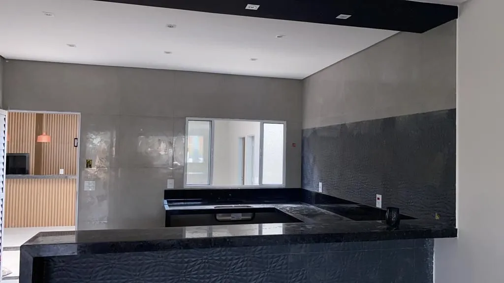 Casa com 2 quartos à venda, 200m² — foto 3 de 11