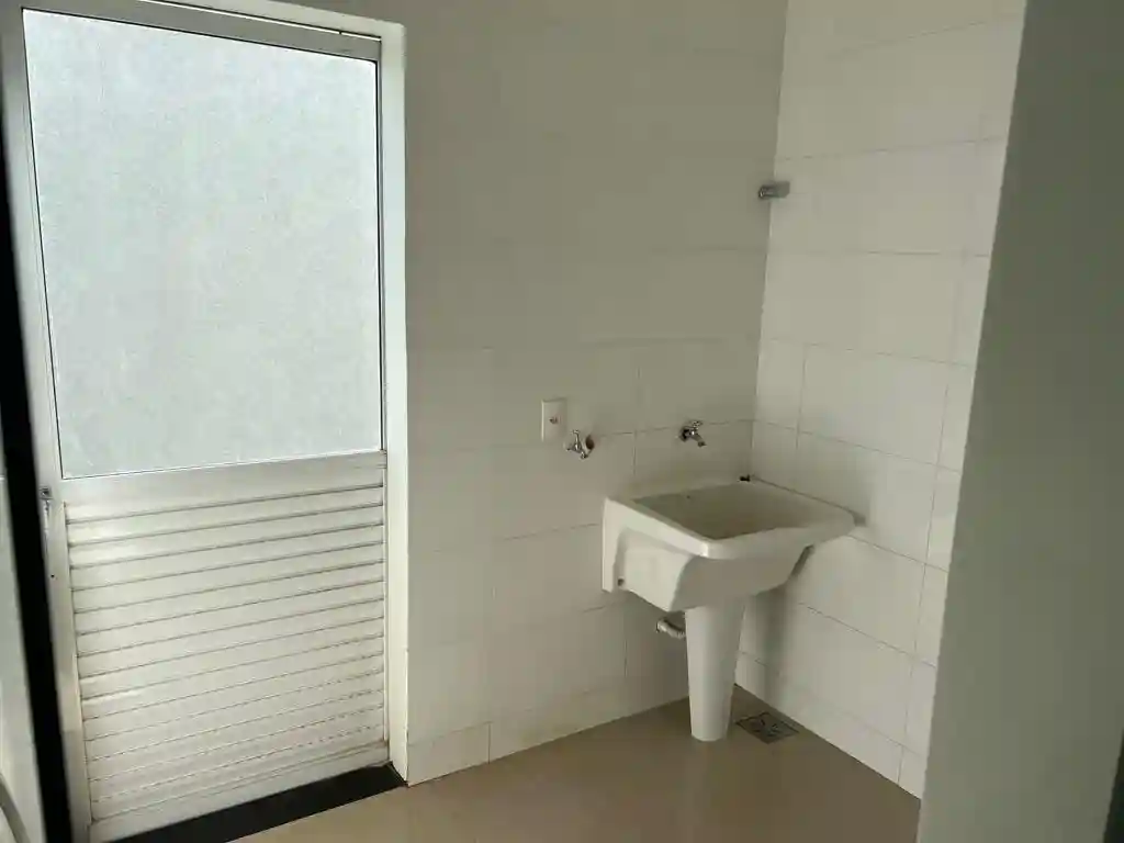 Casa de Condomínio com 3 quartos à venda, 275m² — foto 9 de 26