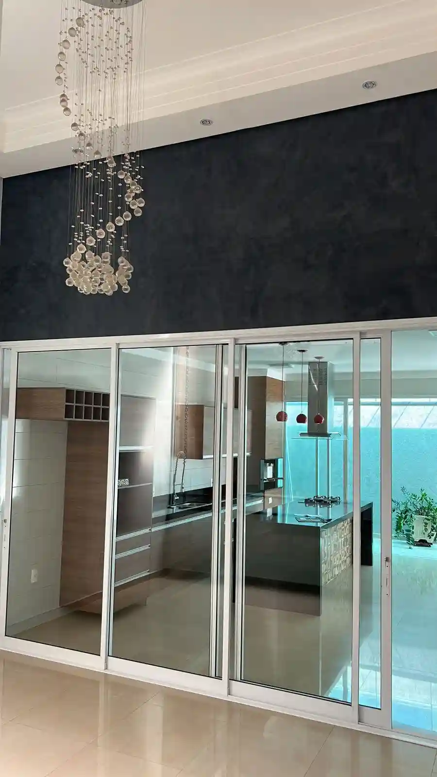 Casa de Condomínio com 3 quartos à venda, 275m² — foto 2 de 26