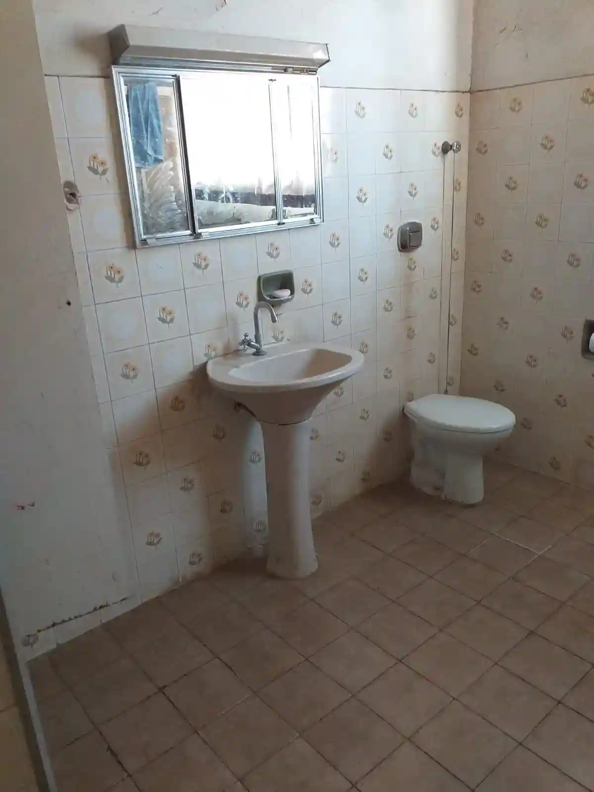 Casa com 4 quartos à venda, 180m² — foto 5 de 8
