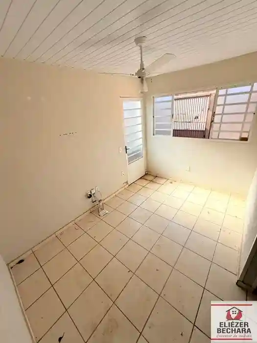 Casa com 2 quartos à venda, 60m² — foto 1 de 26