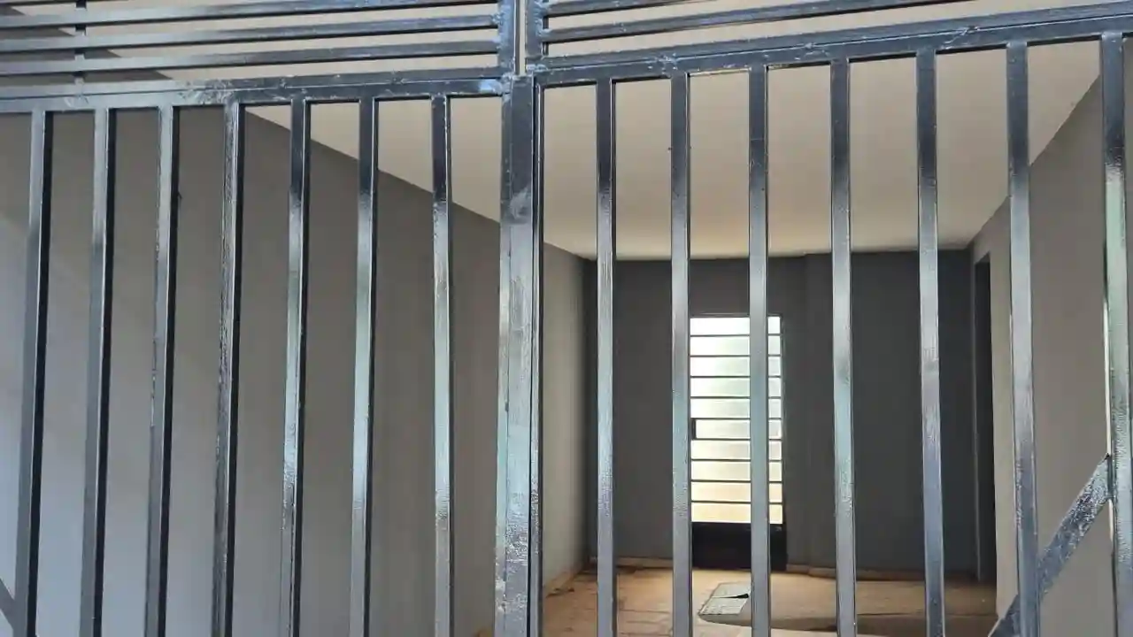 Casa Comercial  à venda, 330m² — foto 17 de 19
