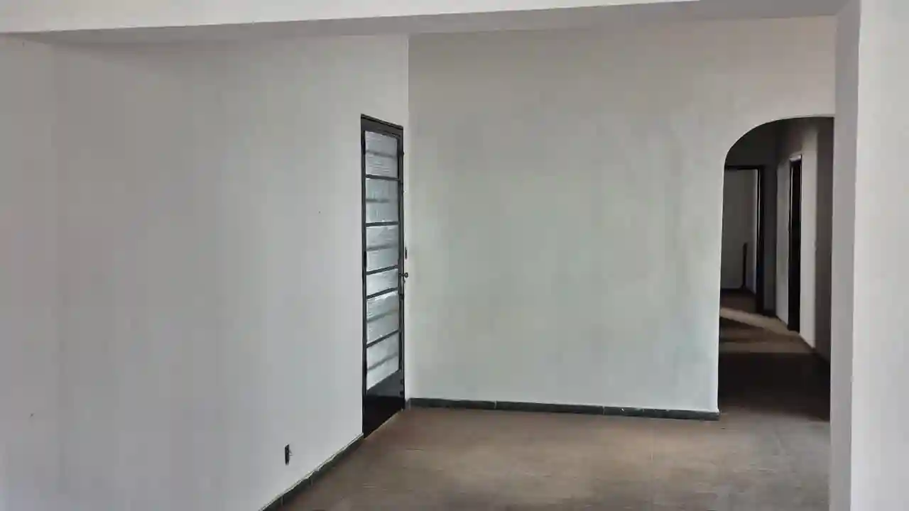 Casa Comercial  à venda, 330m² — foto 2 de 19